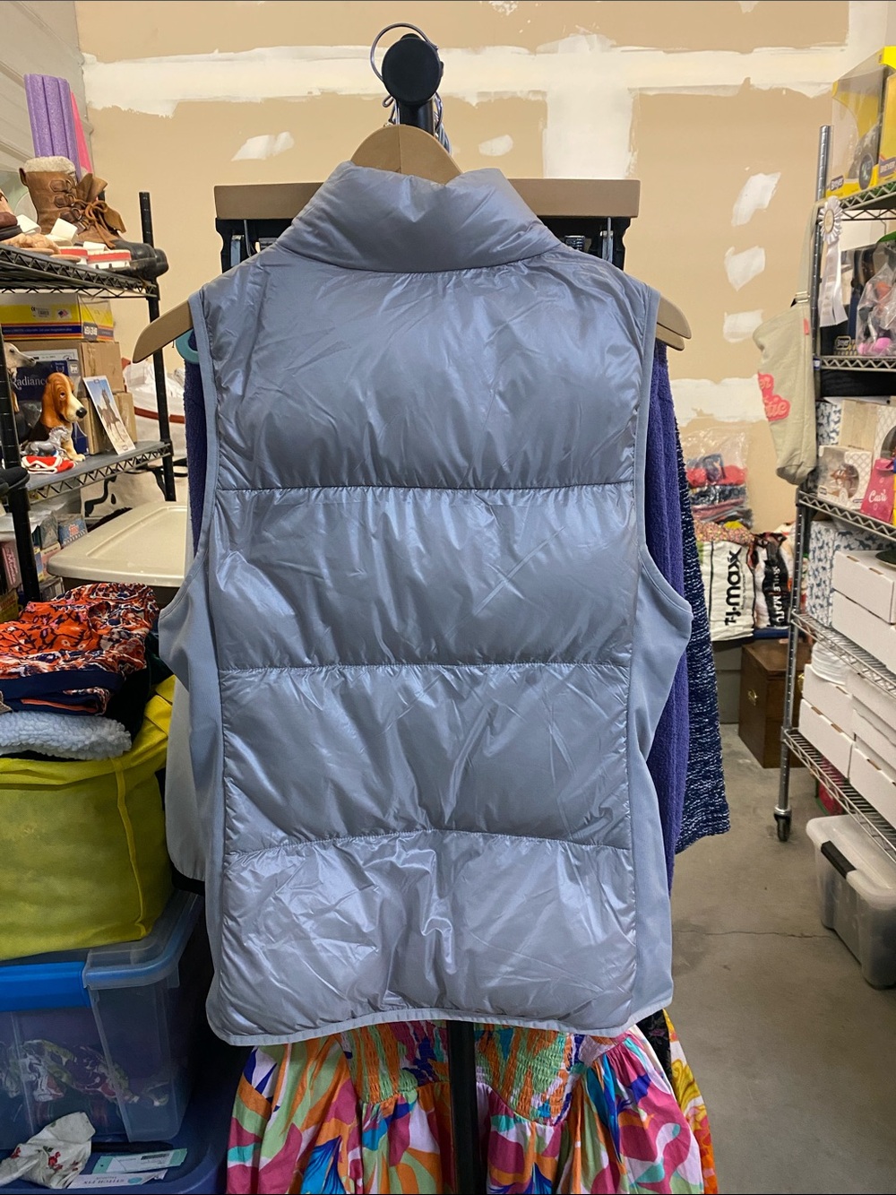 Fabletics Puffer Vest - Picture 6 of 6